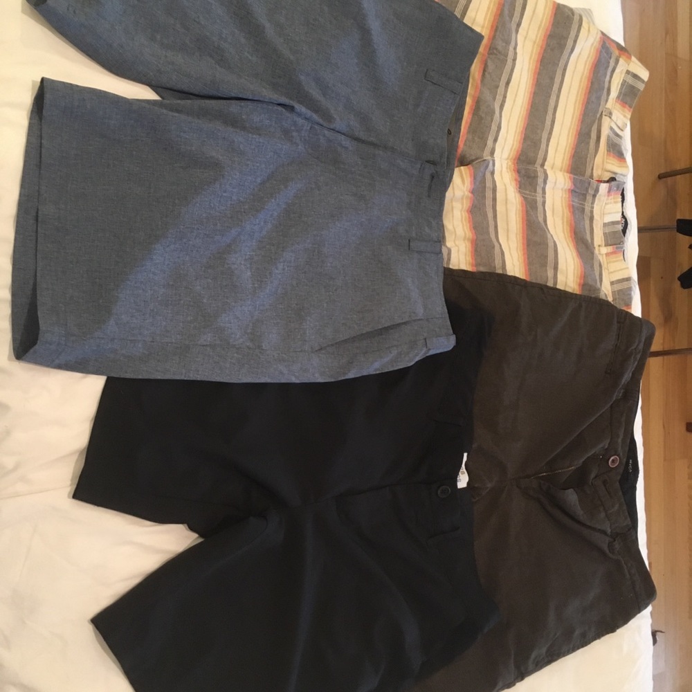Four men’s short sell as a lot